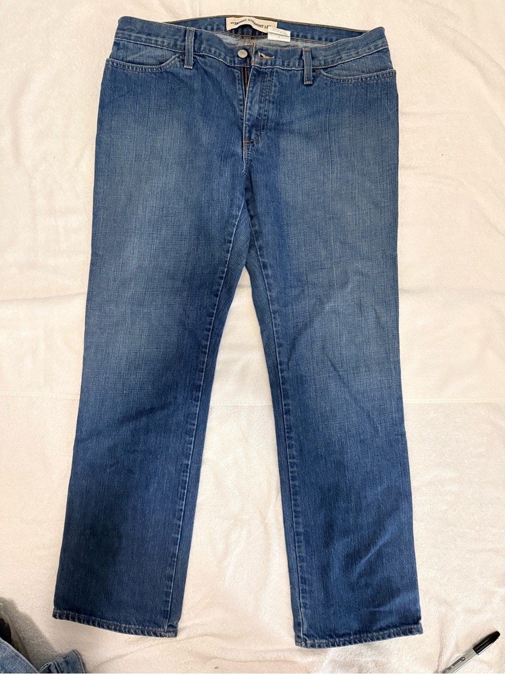 14 regular GAP women’s Skinny Straight Jeans in Classic Blue Denim